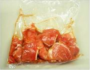 豚肉モモタレ漬（カナダ産）500g入りシーラー包装。冷凍商品となります。